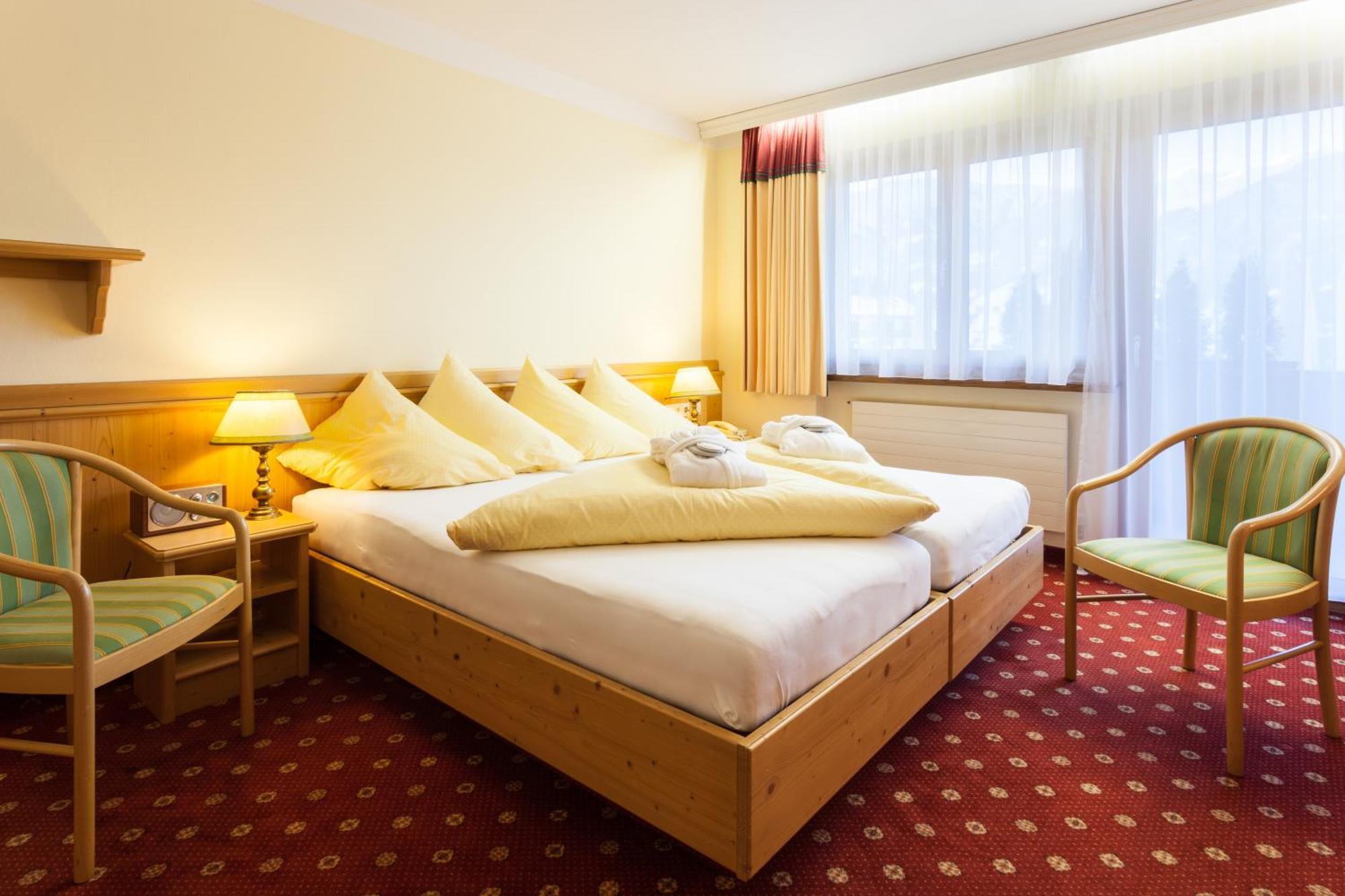 Alpen Wohlfuehlhotel Doerflwirt Hainzenberg Dış mekan fotoğraf