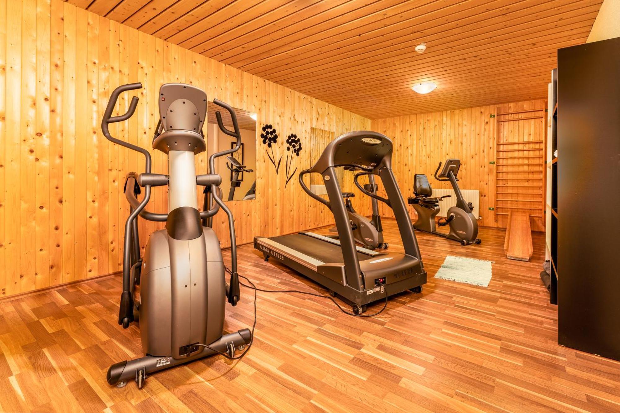 Alpen Wohlfuehlhotel Doerflwirt Hainzenberg Dış mekan fotoğraf