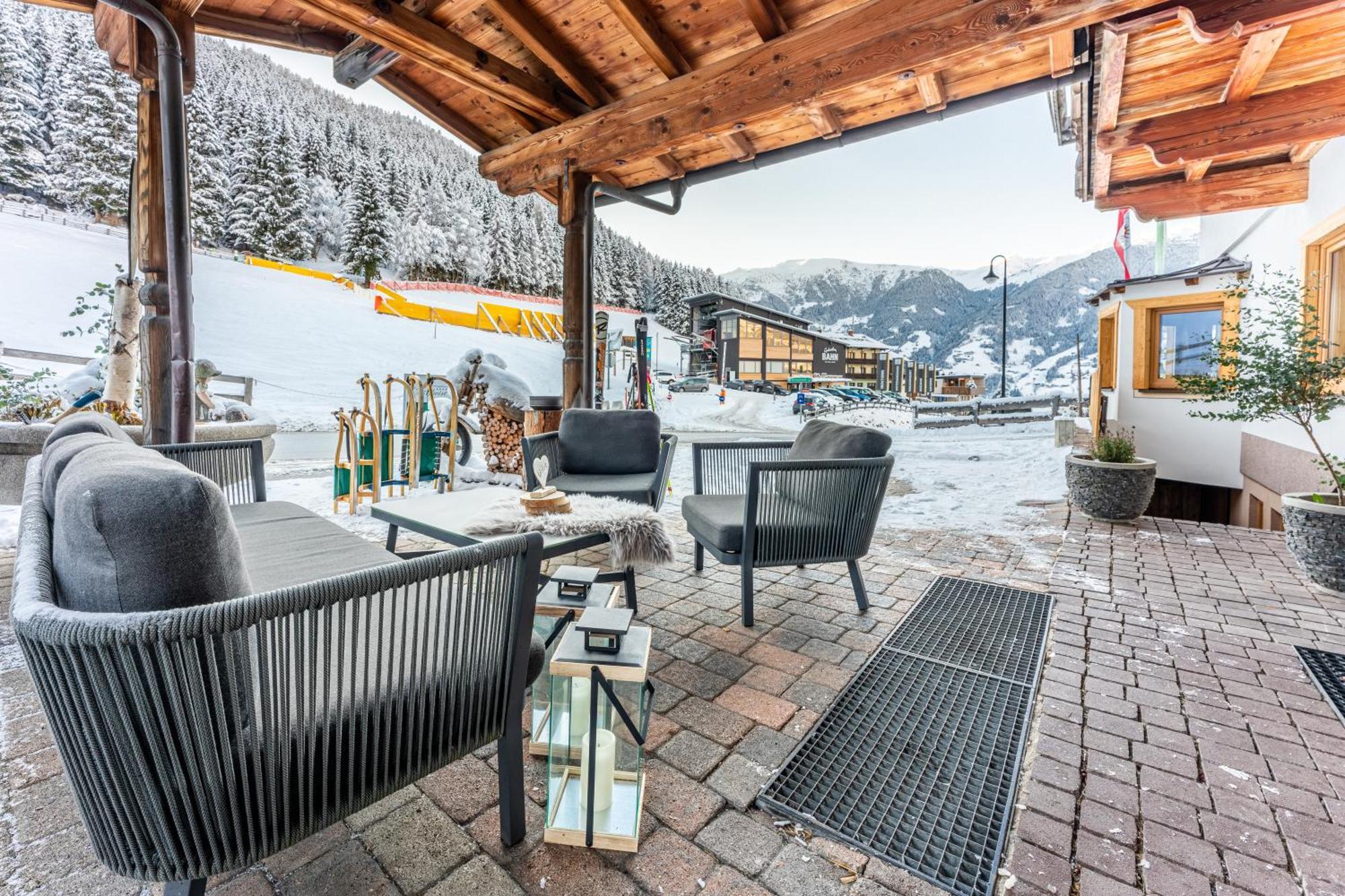 Alpen Wohlfuehlhotel Doerflwirt Hainzenberg Dış mekan fotoğraf