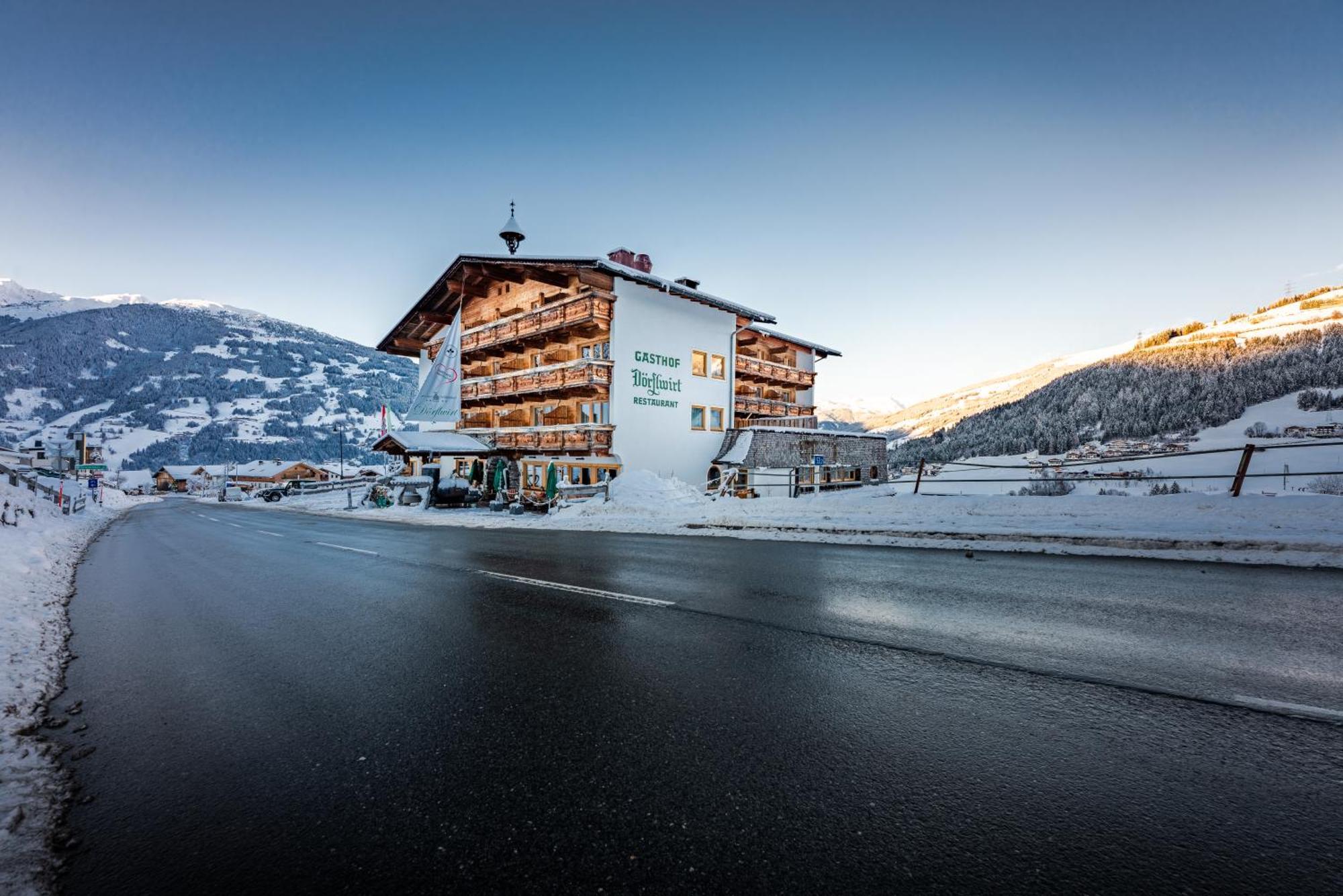 Alpen Wohlfuehlhotel Doerflwirt Hainzenberg Dış mekan fotoğraf