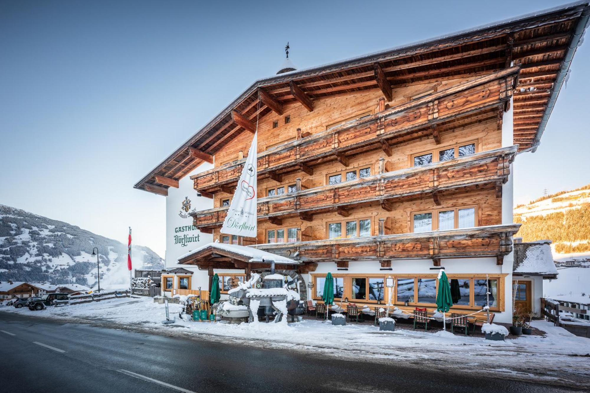 Alpen Wohlfuehlhotel Doerflwirt Hainzenberg Dış mekan fotoğraf