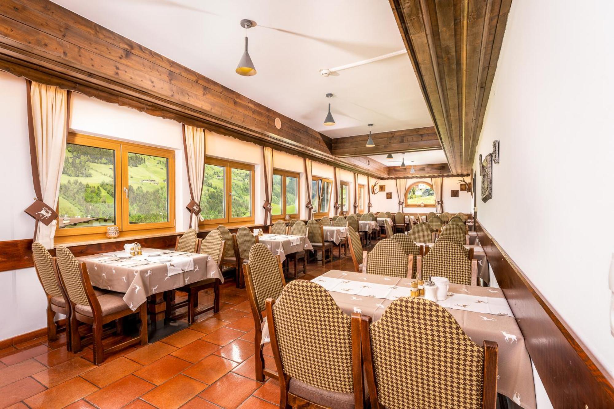 Alpen Wohlfuehlhotel Doerflwirt Hainzenberg Dış mekan fotoğraf