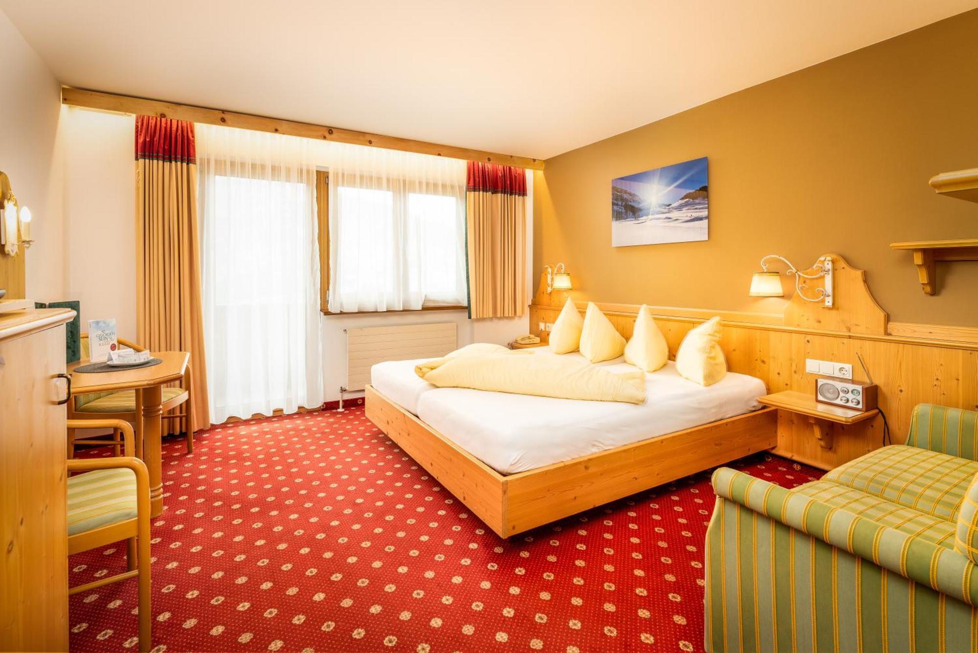 Alpen Wohlfuehlhotel Doerflwirt Hainzenberg Dış mekan fotoğraf