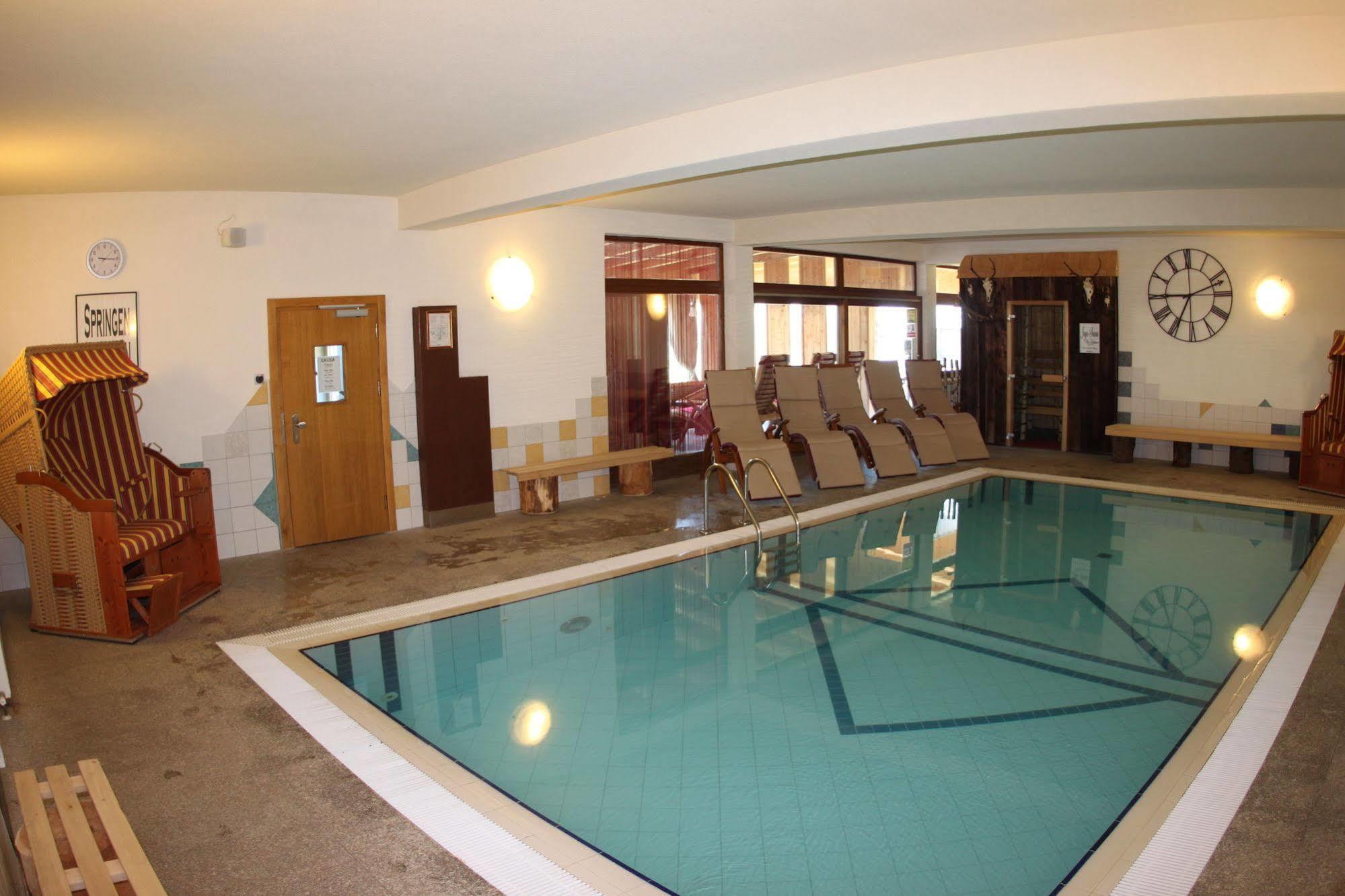 Alpen Wohlfuehlhotel Doerflwirt Hainzenberg Dış mekan fotoğraf